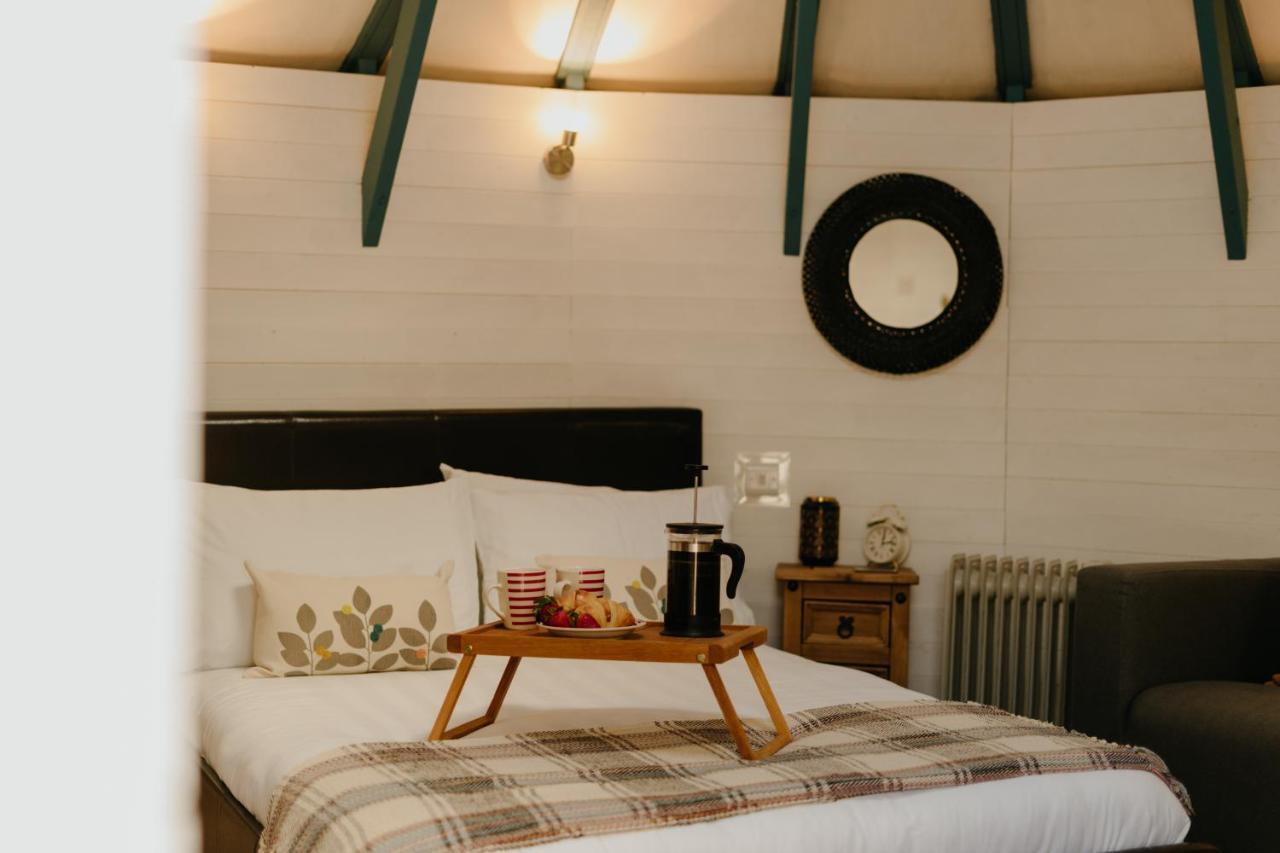 Little England Retreats - Cottage, Yurt And Shepherd Huts Othery Exterior foto